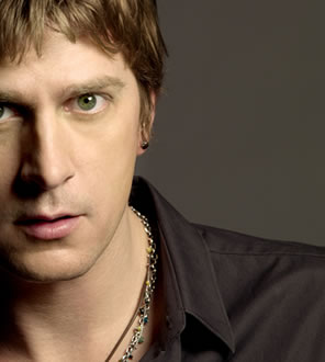Rob Thomas@(uEg[}Xj